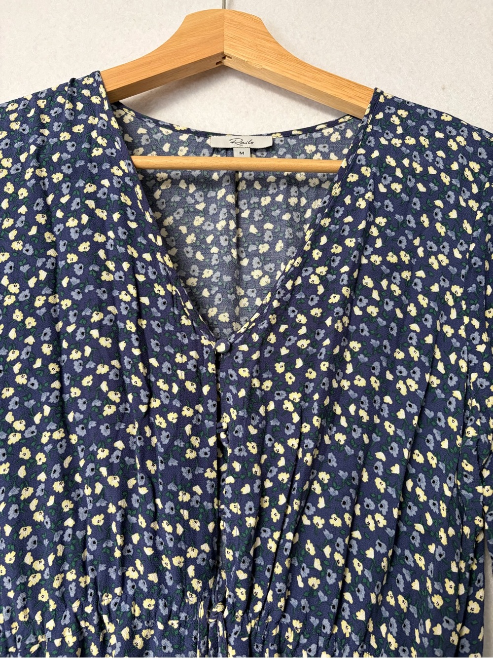 Rails Jade Dress Navy Ditsy Floral Button Front Hi-Low Ruffle Hem Size Medium - Picture 9 of 13